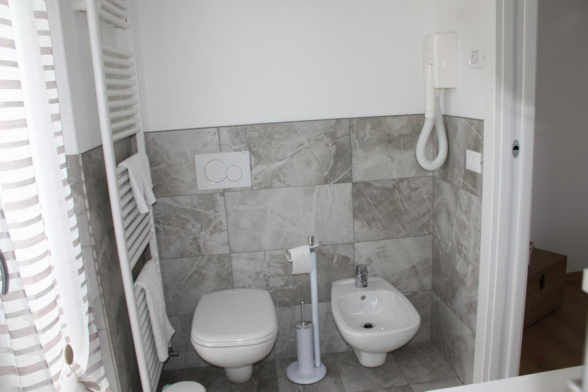 Faggeto Lario B&B Le Magnolie מראה חיצוני תמונה