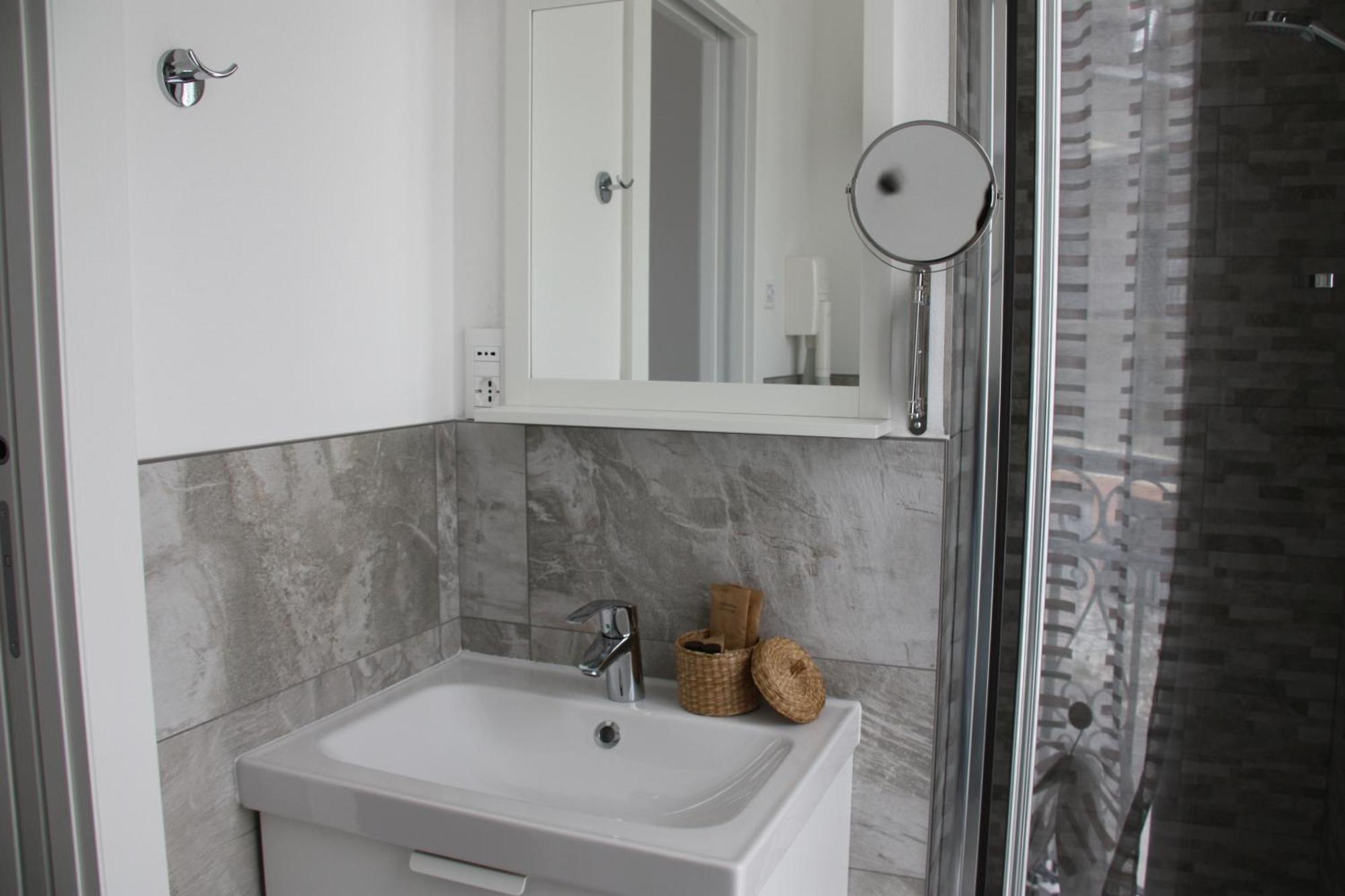 Faggeto Lario B&B Le Magnolie מראה חיצוני תמונה