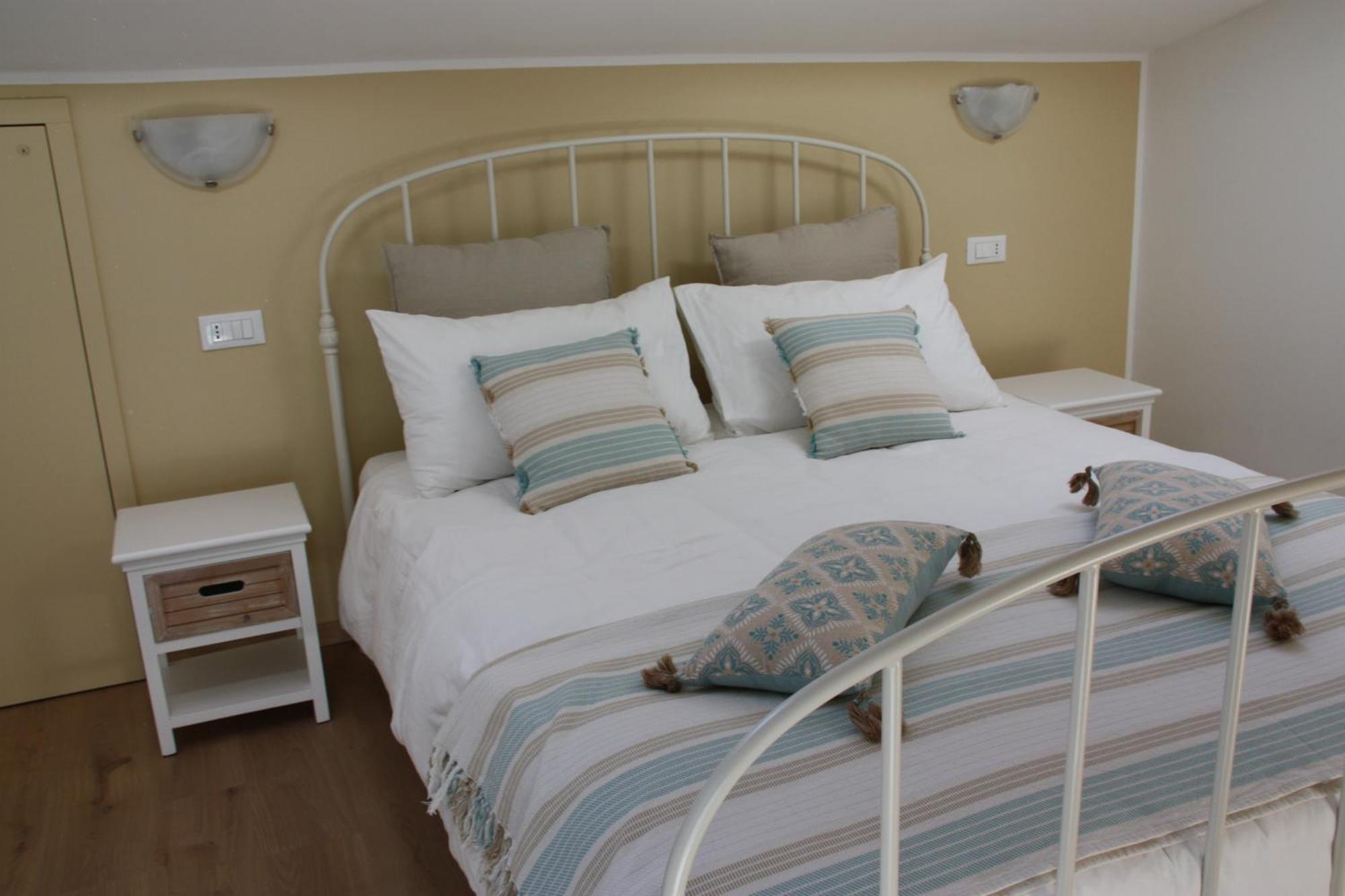 Faggeto Lario B&B Le Magnolie מראה חיצוני תמונה